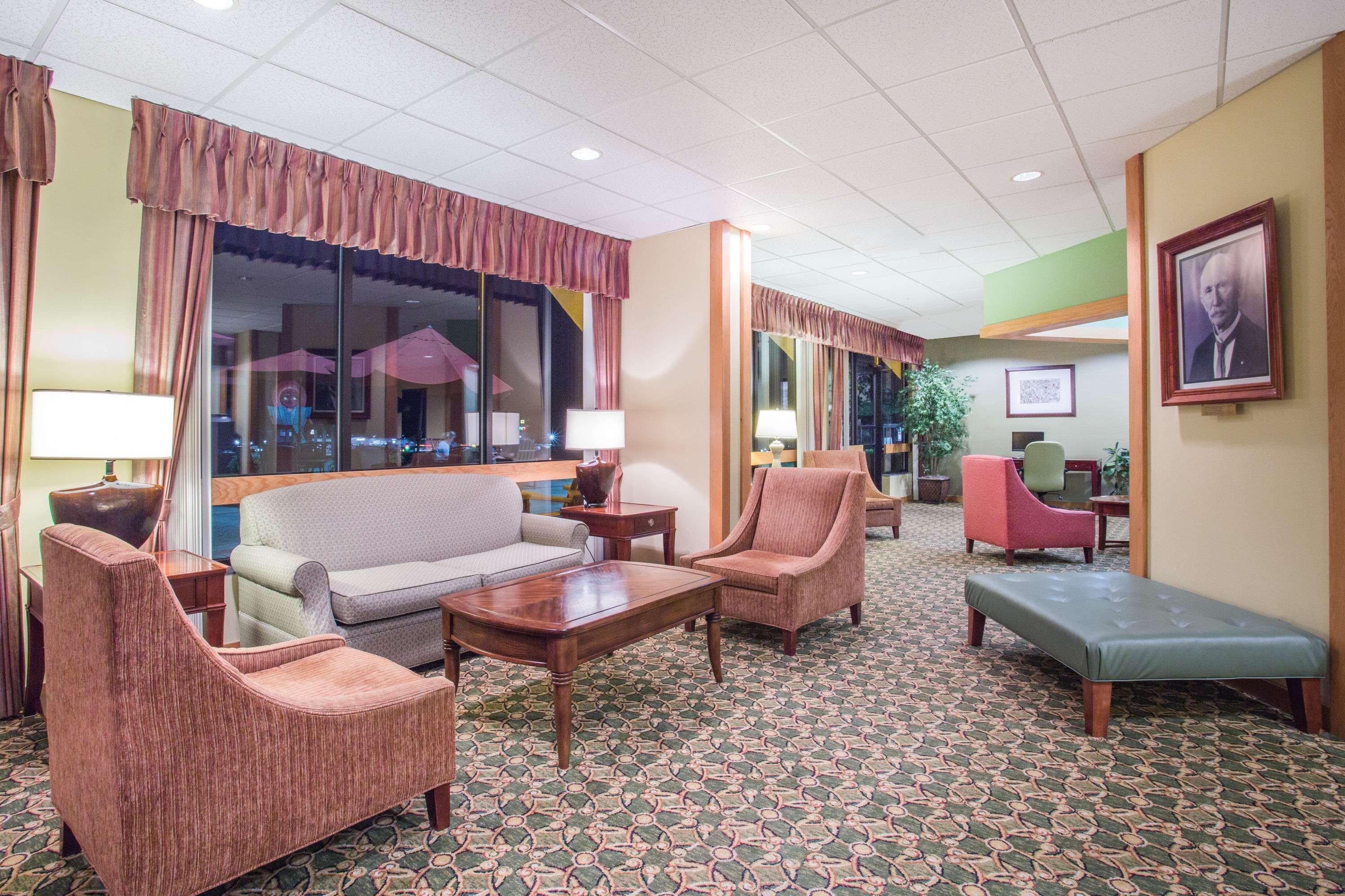 Days Inn & Suites By Wyndham Sutton Flatwoods Exterior foto
